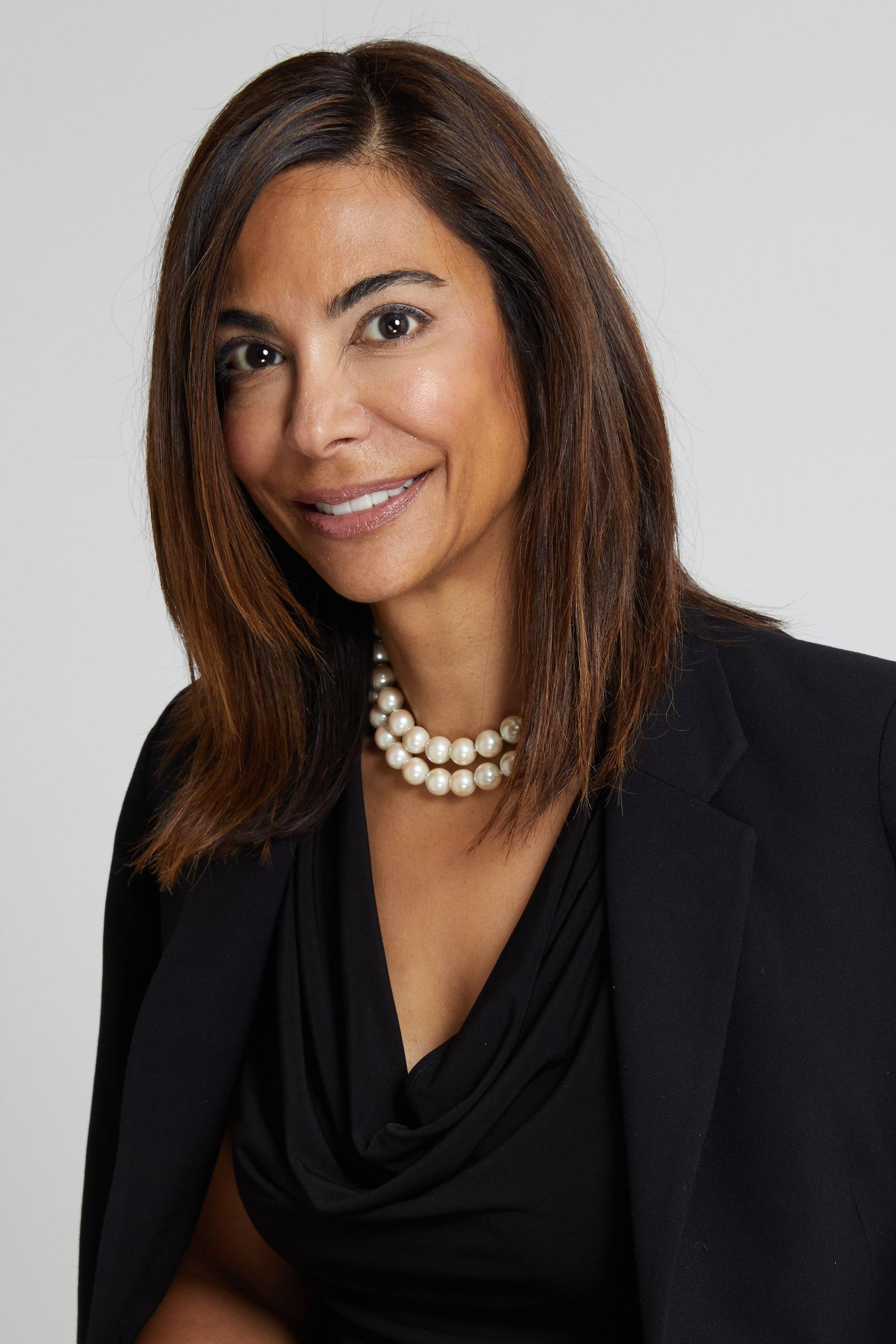 Samina Bari